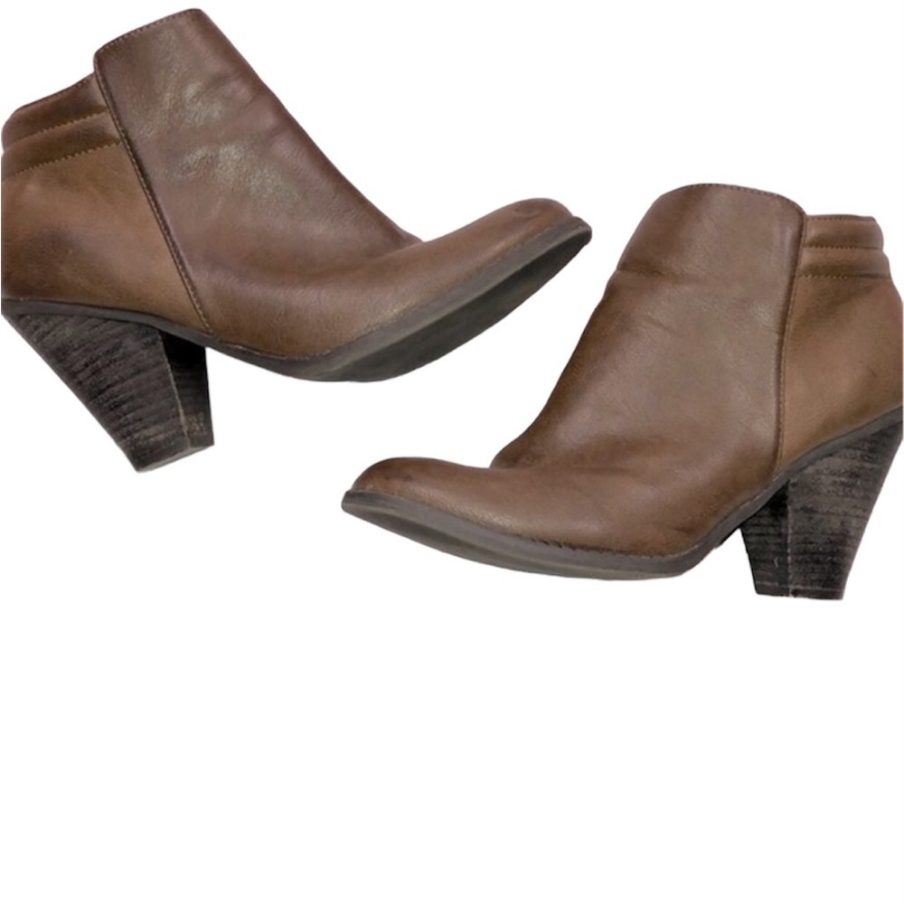 MIA brown booties size 10